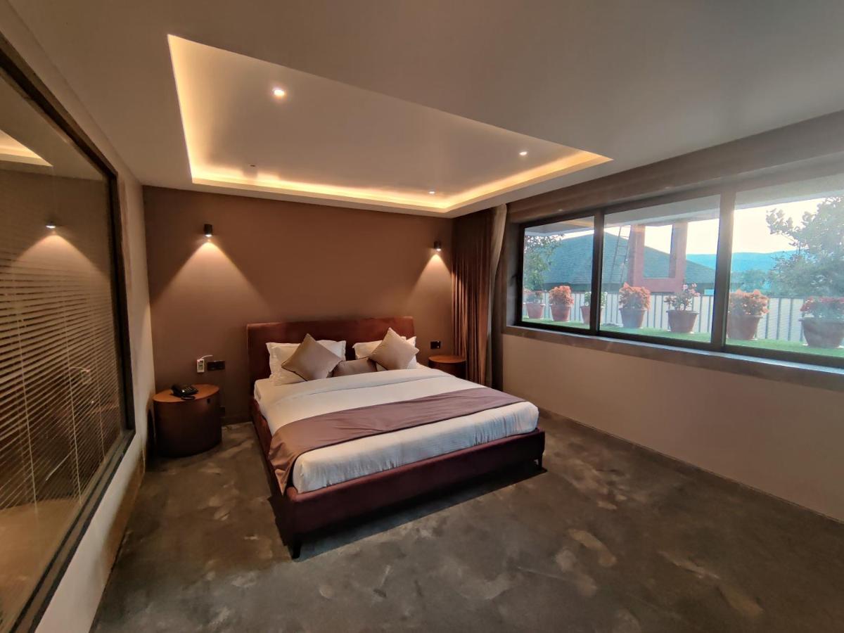 Leela Resort, The Exotic Boutique Hotel - Pure Veg Махабалешвар Номер фото